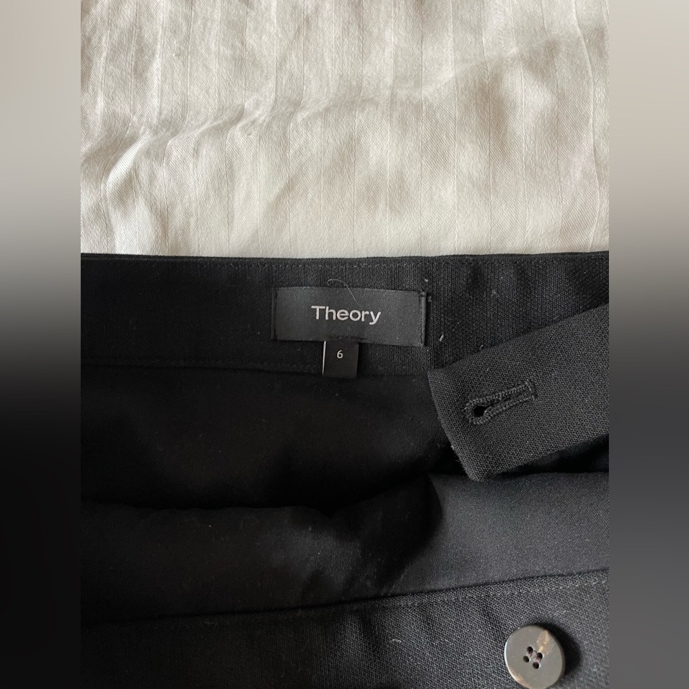 Solid Black theory skirt size 6